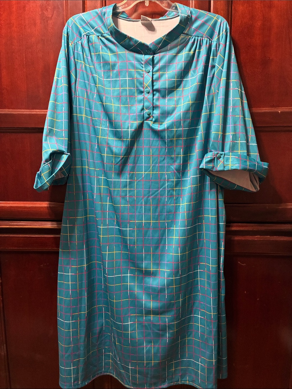 Vintage women’s size 4X Blue Check Midi Dress with Button Front